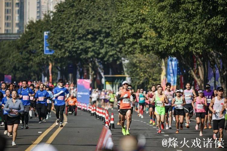 35000人齐聚福州,共赴2025马拉松热力开跑 35000人齐聚福州,共赴2025马拉松热力开跑