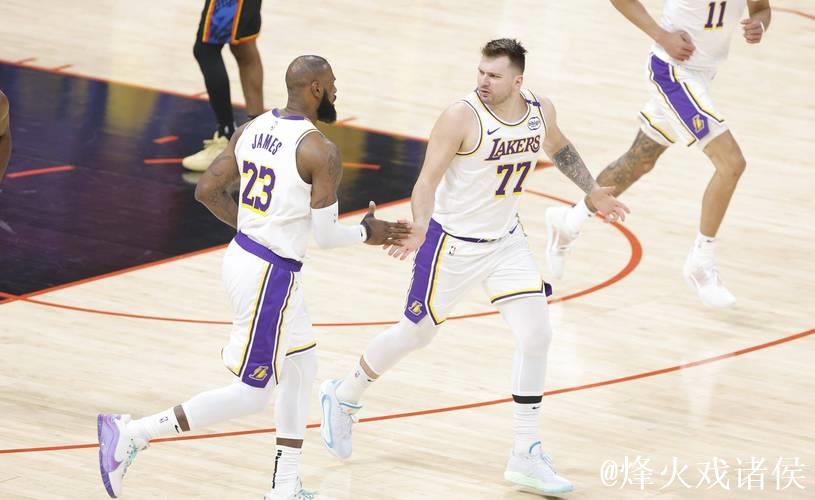 东契奇34+7詹姆斯24分 湖人大胜国王终结三连败 东契奇34+7詹姆斯24分 湖人大胜国王终结三连败