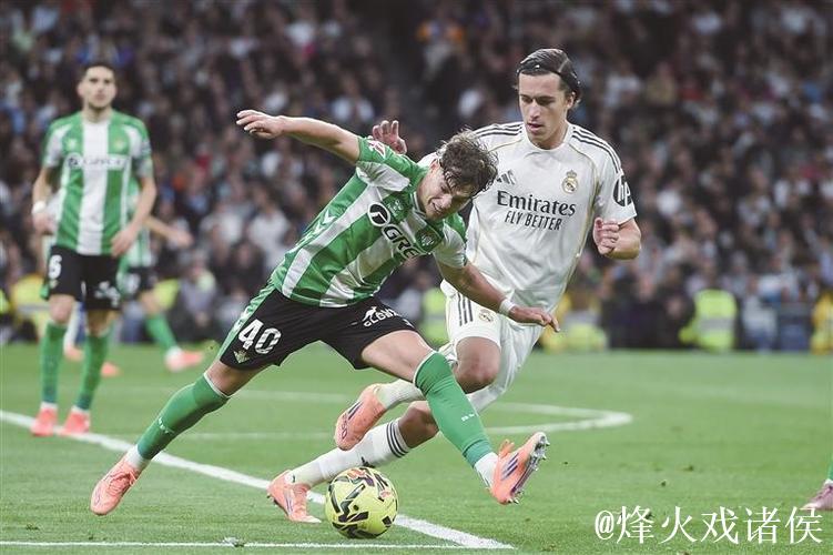 西甲 | 贡萨洛“帽子戏法” 皇马5:1大胜贝蒂斯 西甲 | 贡萨洛“帽子戏法” 皇马5:1大胜贝蒂斯