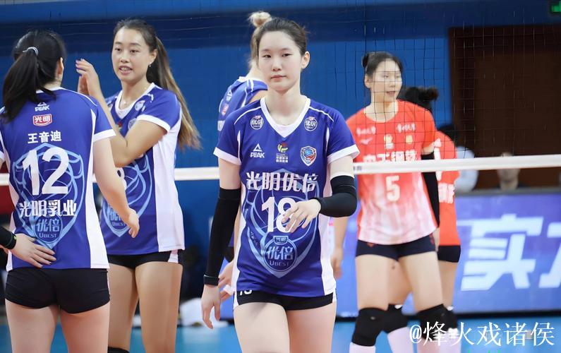 许晓婷拉胯 但她站了出来!或成上海女排新主力二传 许晓婷拉胯 但她站了出来!或成上海女排新主力二传